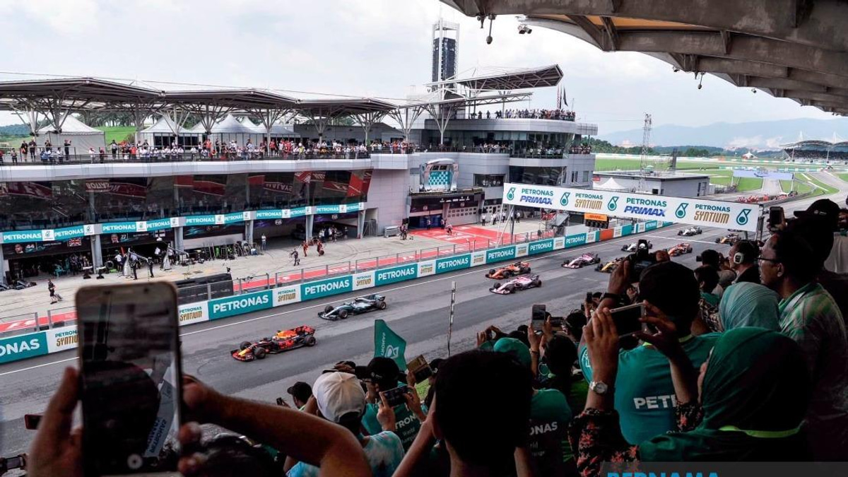 PM Anwar Unveils Affordable Formula 1 Tickets for Malaysian Citizens at Sepang
