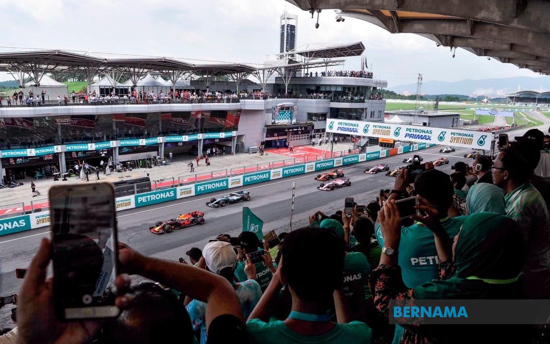 PM Anwar Unveils Affordable Formula 1 Tickets for Malaysian Citizens at Sepang