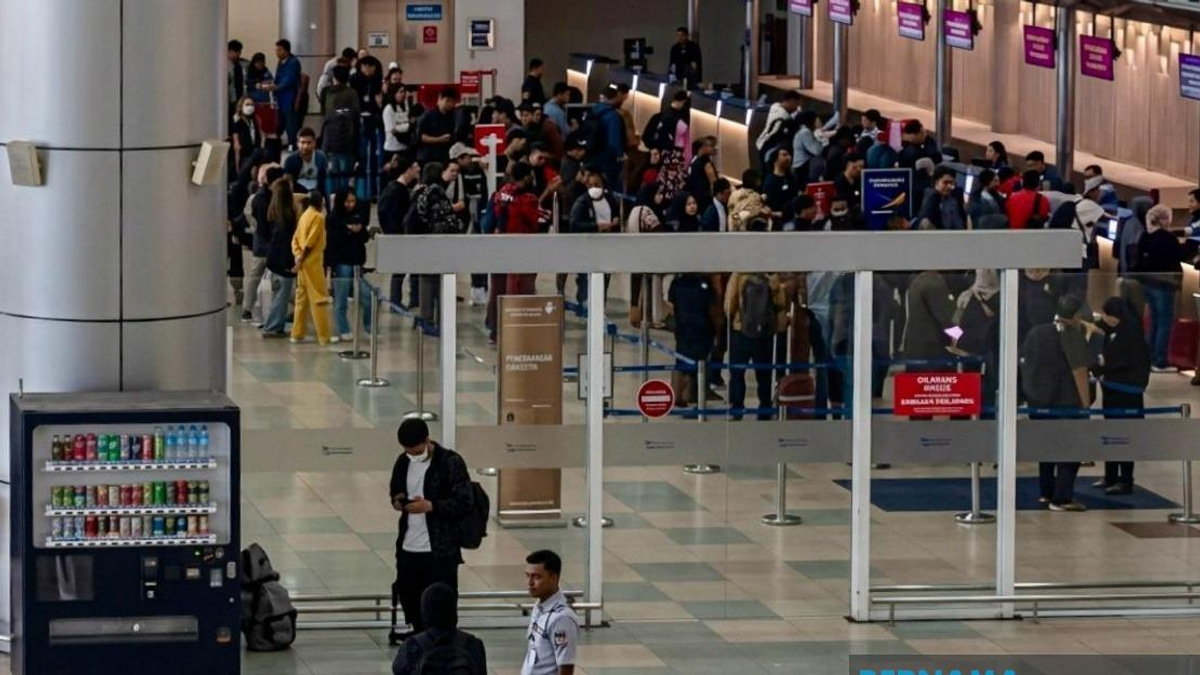 Bomb Discovery Forces Labuan Airport Runway Closure, Disrupting Regional Flights