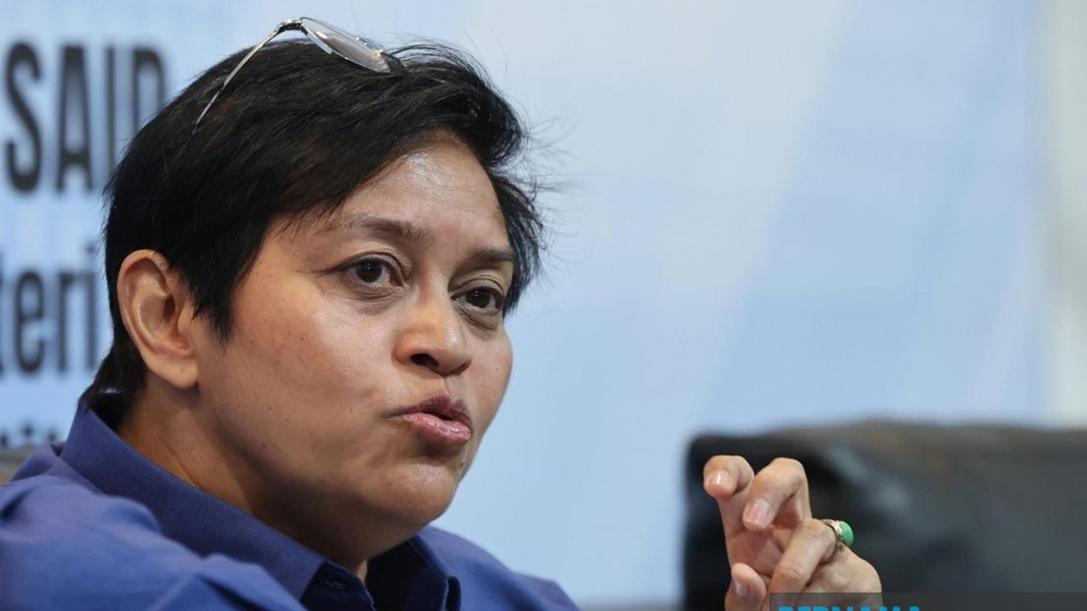 State-level Political Deals Won't Affect Unity Government, Says Azalina