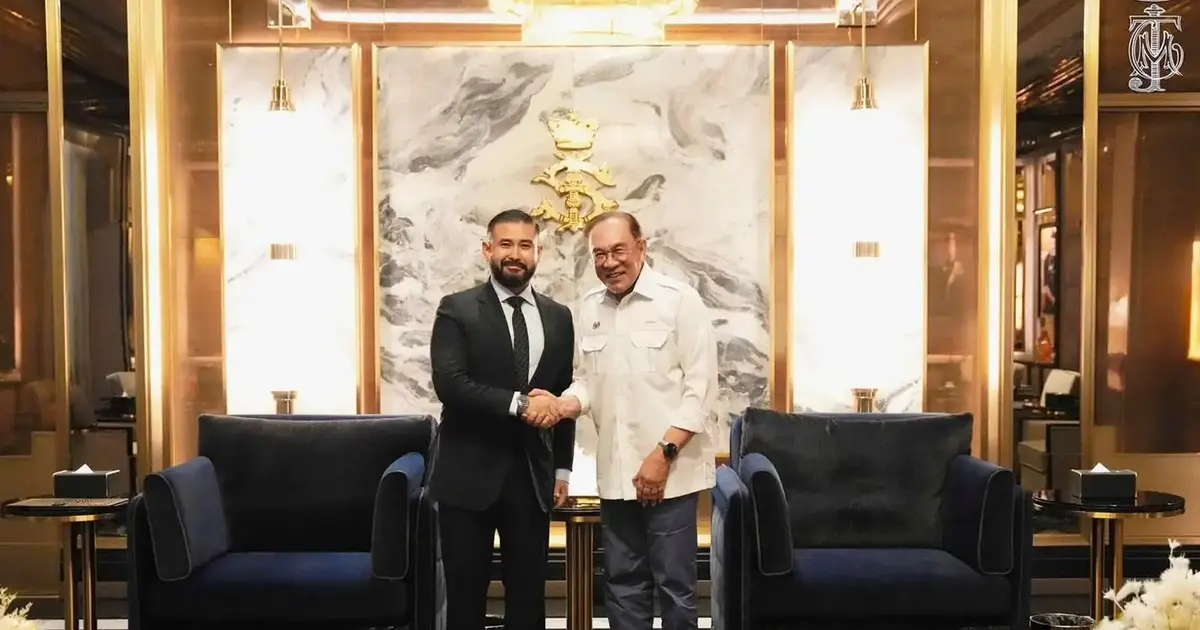 Anwar and Johor Regent Affirm Commitment to Harmonious State-Federal Relations
