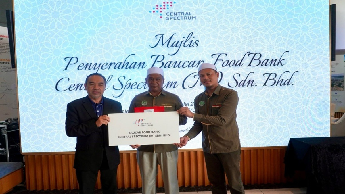 Central Spectrum Channels RM10,000 to Pulau Indah Communities Through Mosque-Led Food Bank Scheme