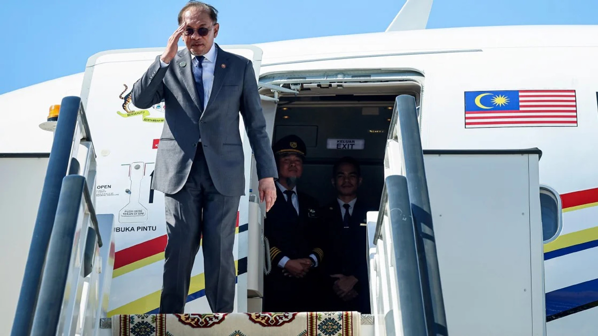 Anwar Returns to Penang for Hawana and Investment Drive Following Turkmenistan Trip