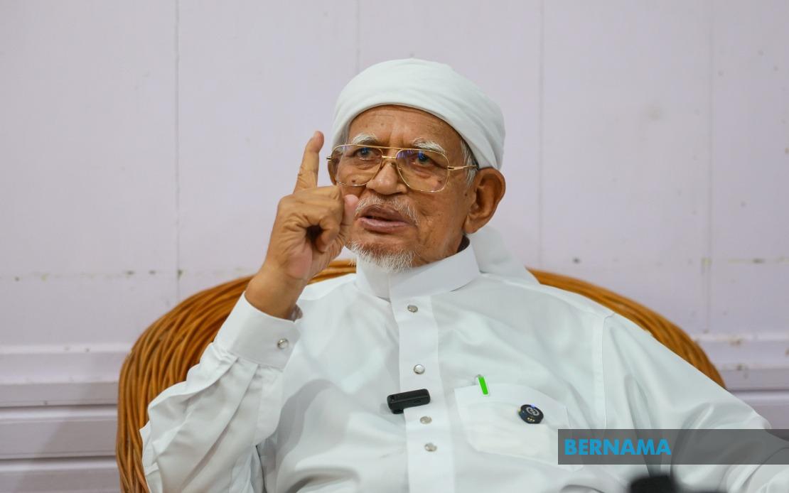 Hadi Claims Bersatu Has Lost PN Membership; Azmin Contests Unilateral Authority