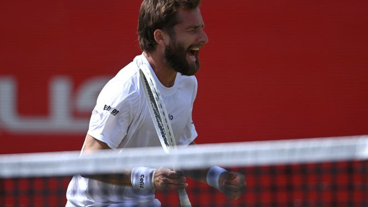 Moutet's Queen's Prize Money Stripped After Foul-Mouthed BBC Interview
