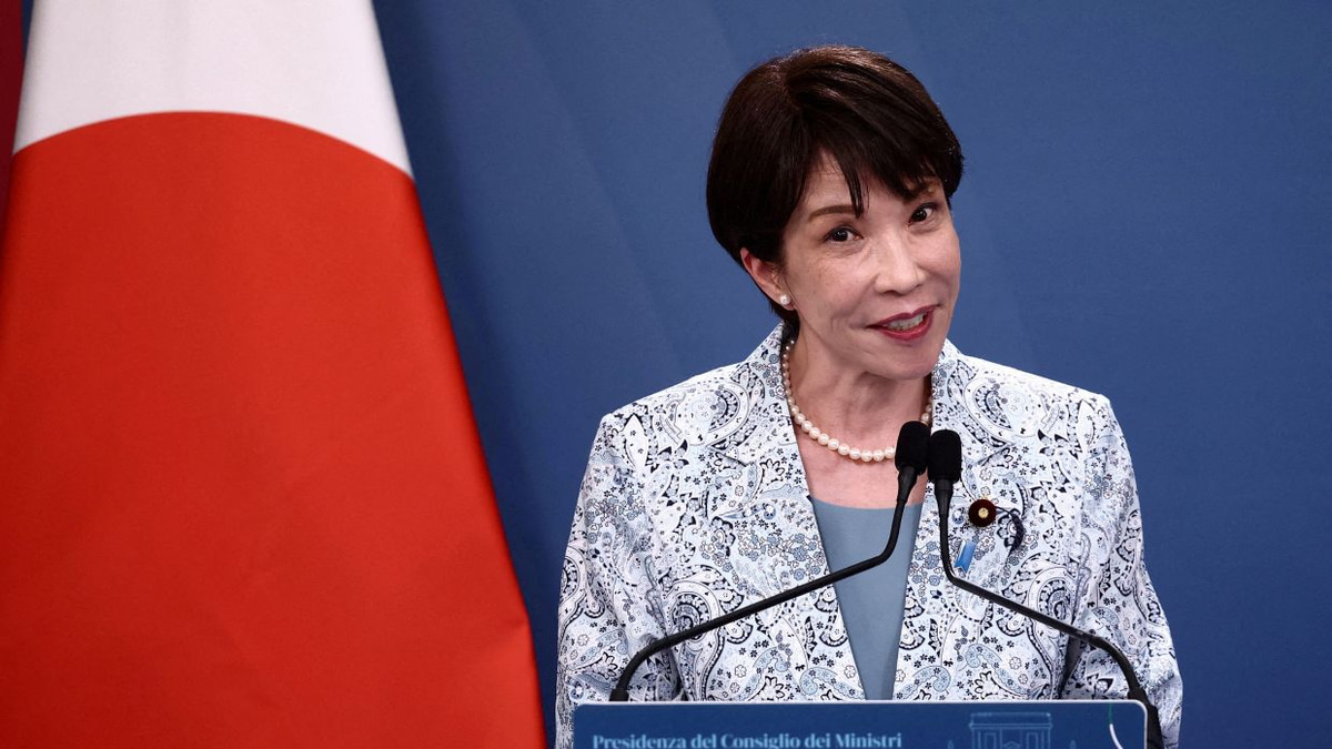 Japan's PM Takaichi Faces Sliding Support as Approval Rating Falls Below 50%