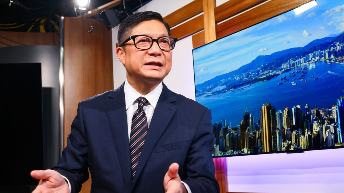Hong Kong's Top Security Official Vows Sweeping Accountability for Deadly Wang Fuk Court Fire