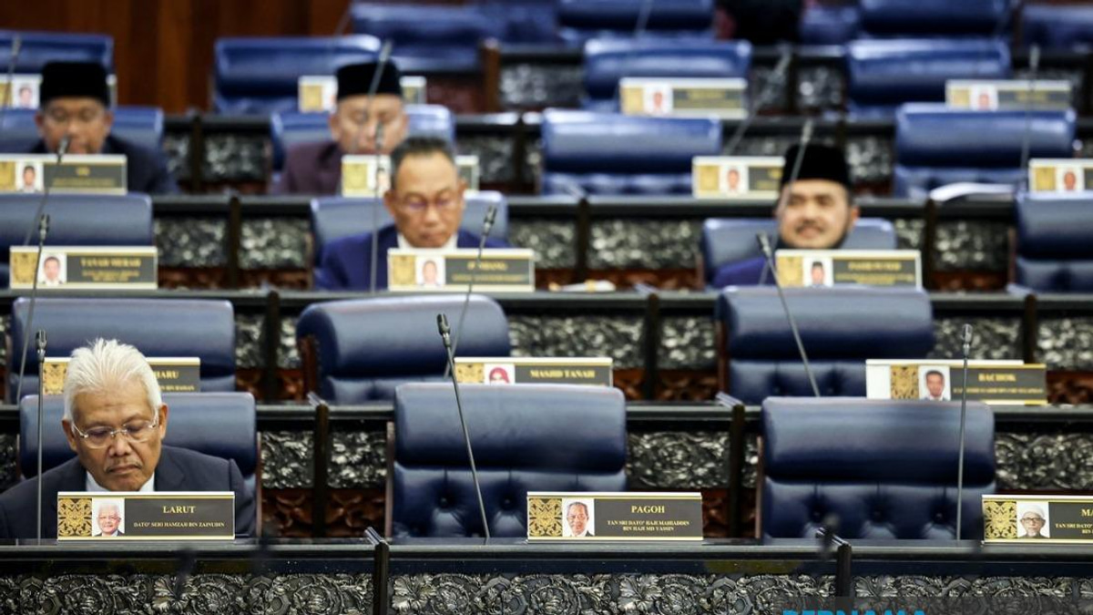 Hamzah Officially Confirmed as Opposition Leader as Parliament Prepares for New Session