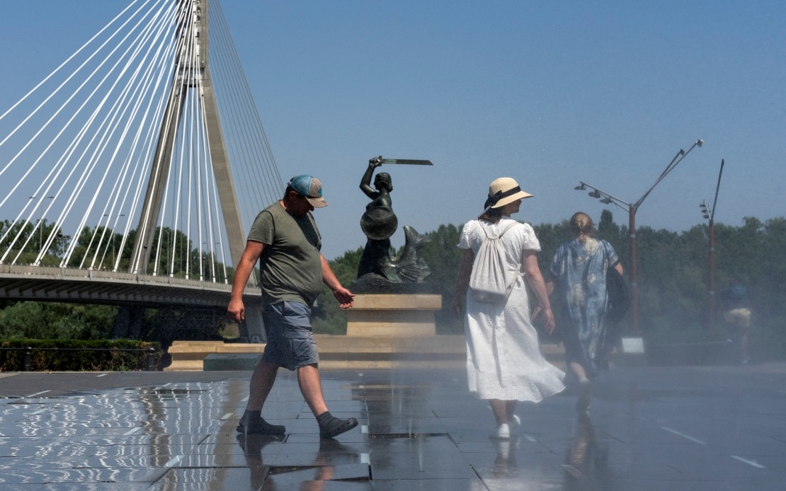 Poland Swelters in Record-Breaking Heat as 105-Year Temperature Mark Falls