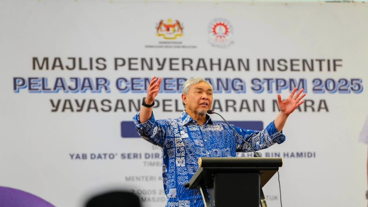 YPM Recognises 38 Bagan Datuk Students for STPM Excellence