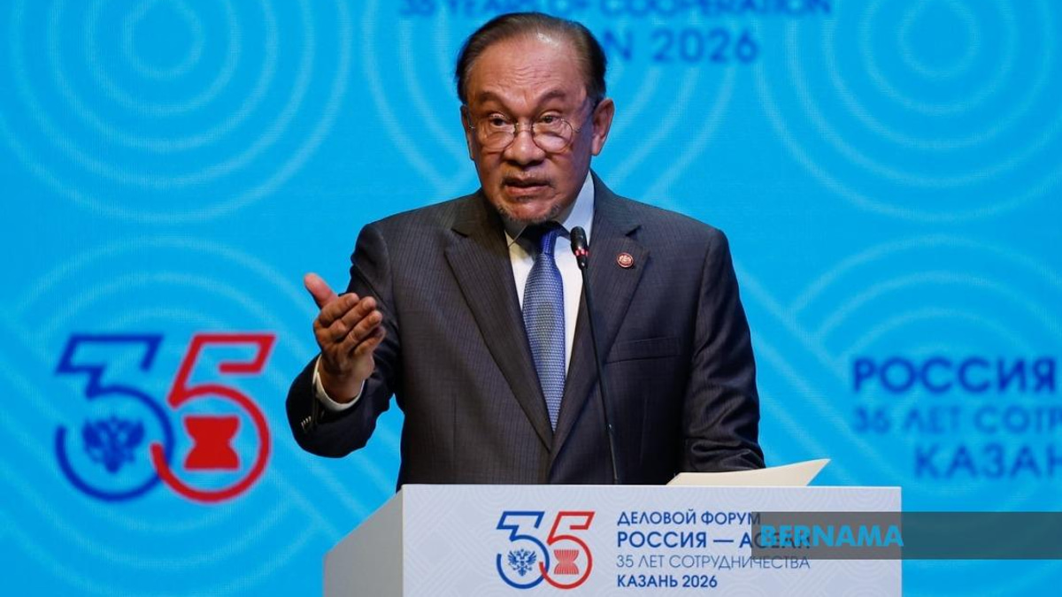 Anwar Charts ASEAN-Russia Partnership, Defends Gaza Stance at Kazan Forum