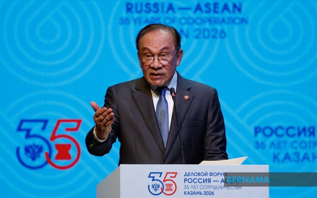 Anwar Charts ASEAN-Russia Partnership, Defends Gaza Stance at Kazan Forum