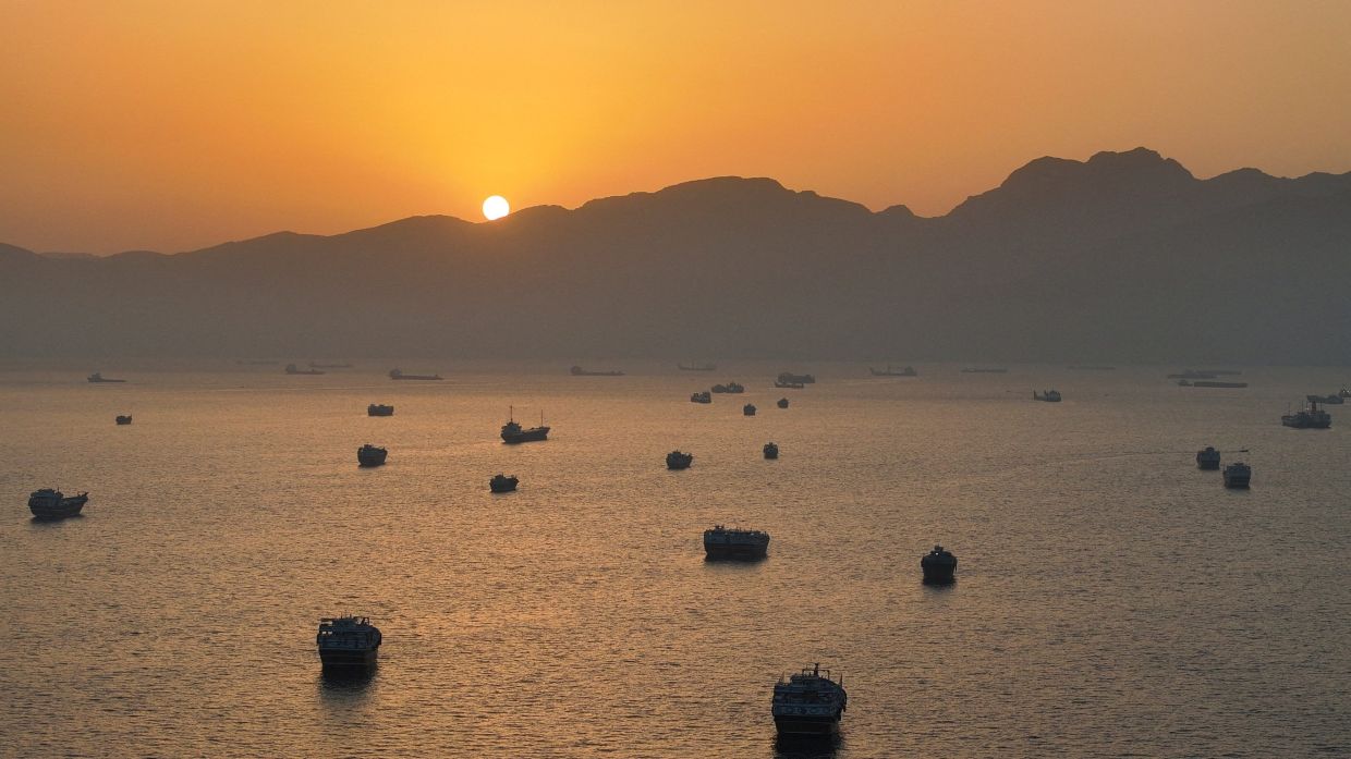 Stranded Tankers Resume Movement Through Hormuz as Iran-US Deal Eases Supply Crisis