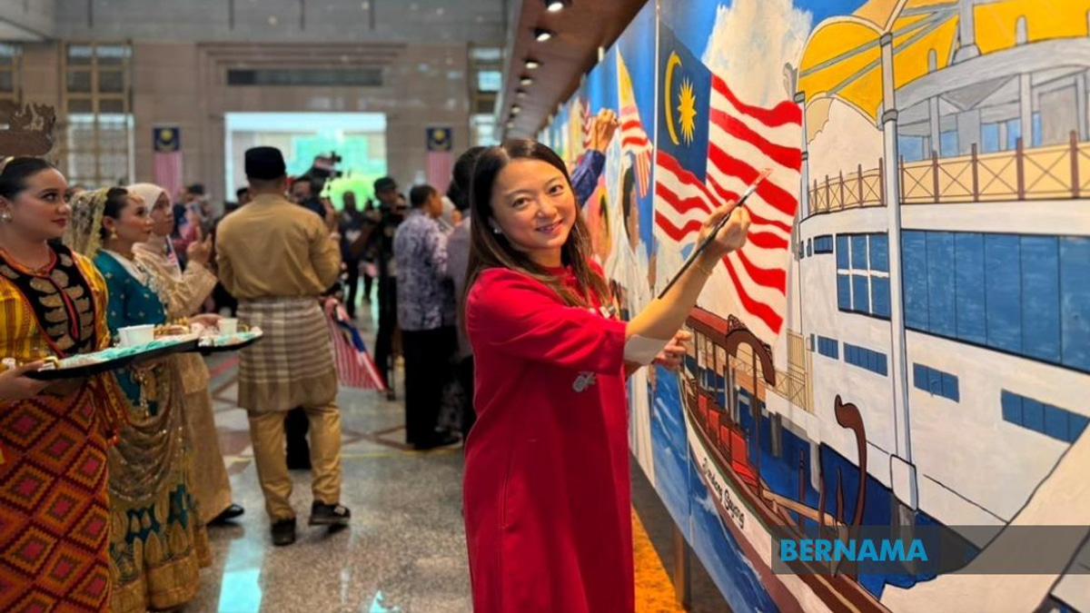 Over 62,000 National Flags Distributed Across Federal Territories for HKHM 2026