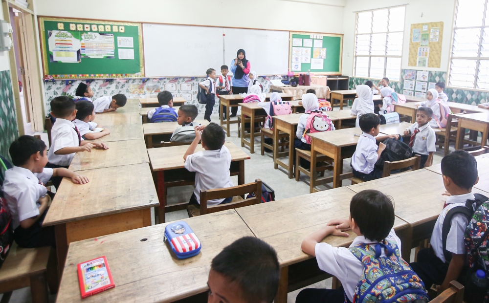 Teachers' Union Supports Protection Act Amid Rising Fear of Legal Action and Social Media Backlash