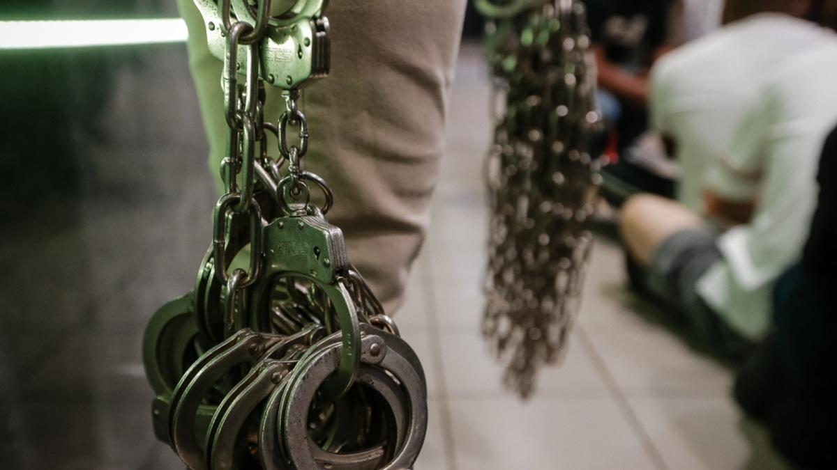 Dozen Officers Held in RM2 Million Extortion Case Involving Chinese National