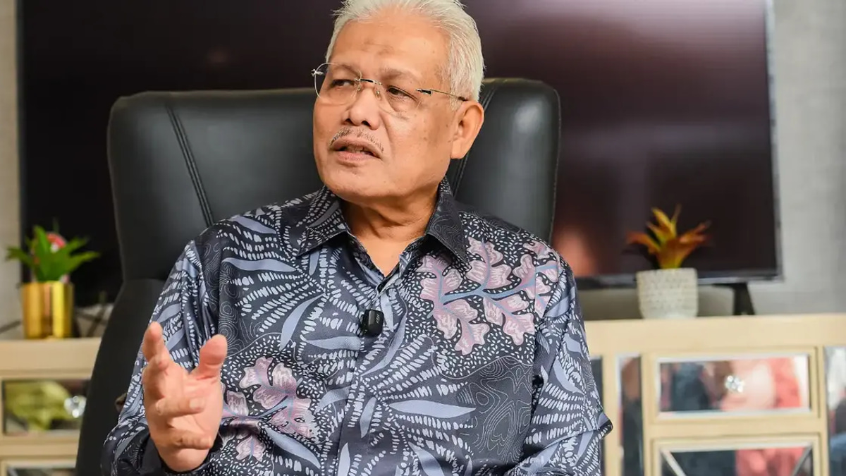 Hamzah's Political Comeback Signals Perikatan Nasional's Pivot Toward Mainstream Appeal