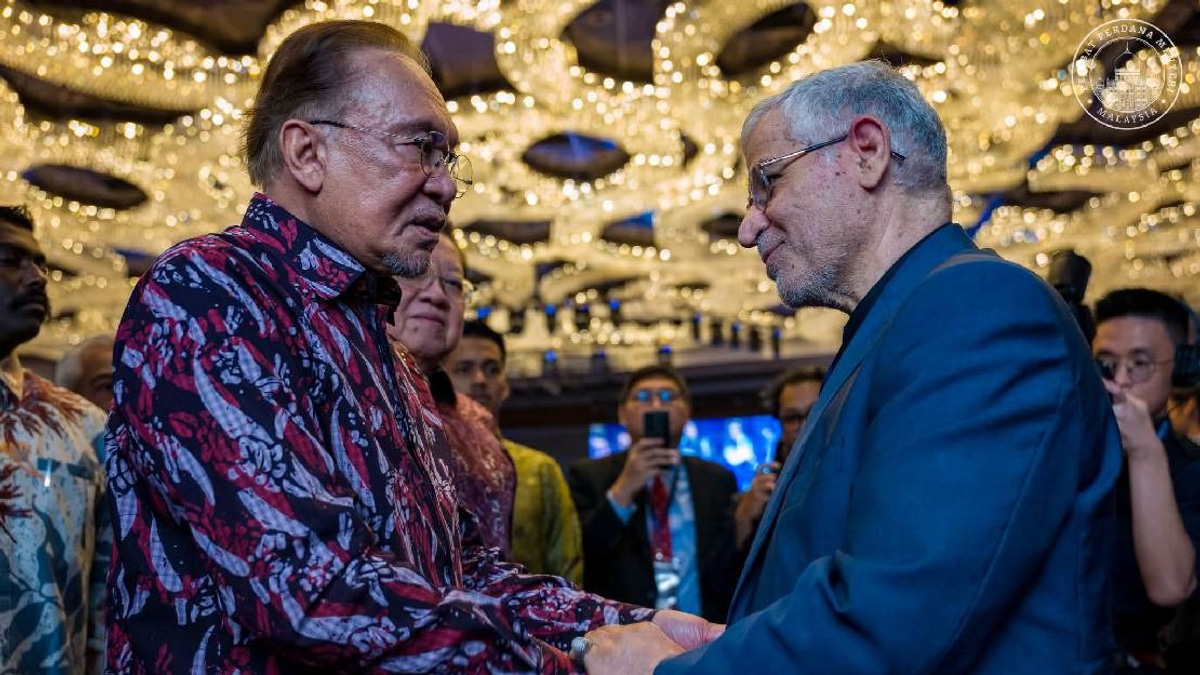 Anwar Apologises to Iran for Absence at Khamenei's Funeral Ceremonies
