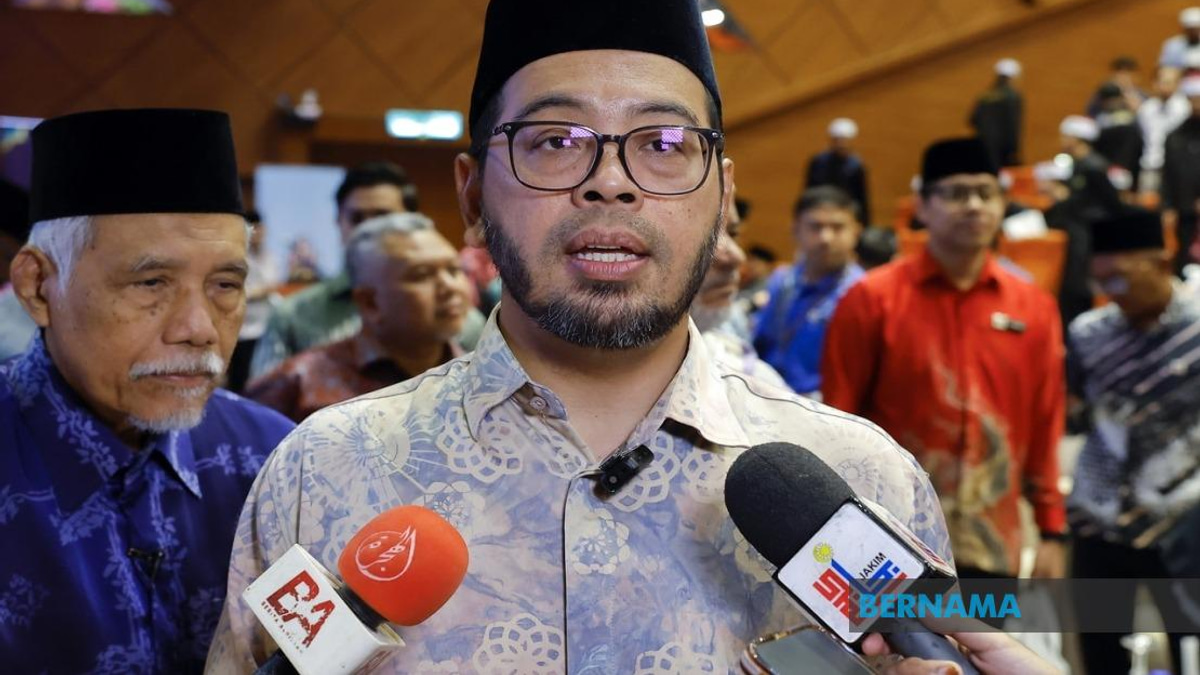 Malaysia To Intensify Youth Outreach On Extremism And Misinformation, Heeding Sultan Nazrin's Call
