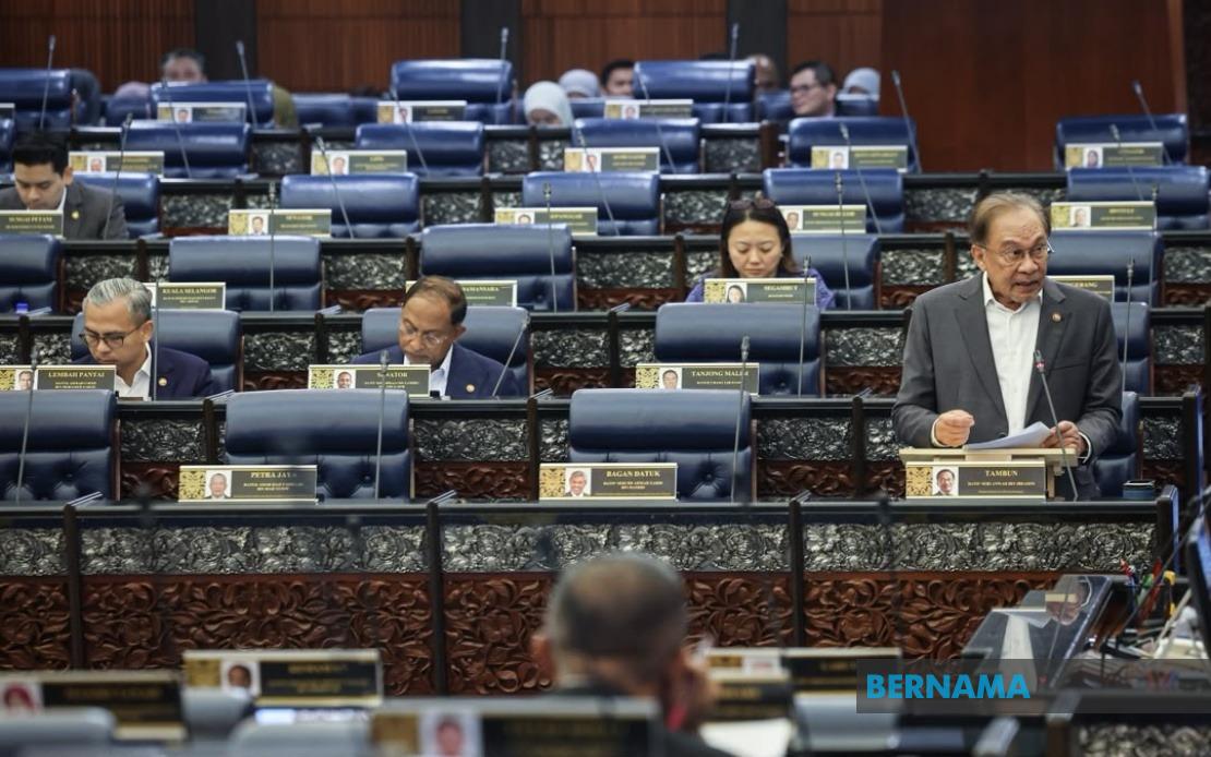 Malaysia's Fuel Prices Remain Competitive Against Oil Giants, Says Anwar
