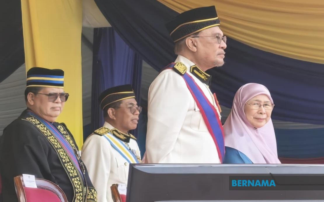 PM Anwar Calls on Malaysians to Honour Sacrifices of Security Forces