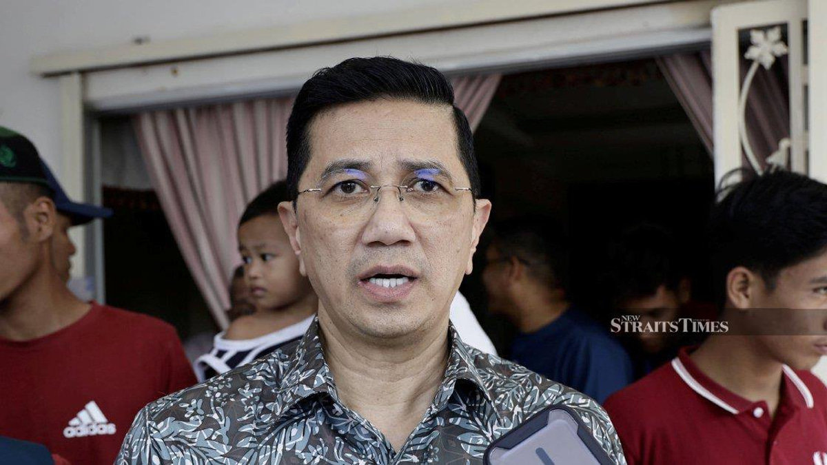 Anwar dismisses Azmin Ali's refusal to rejoin PKR, questions former deputy's standing