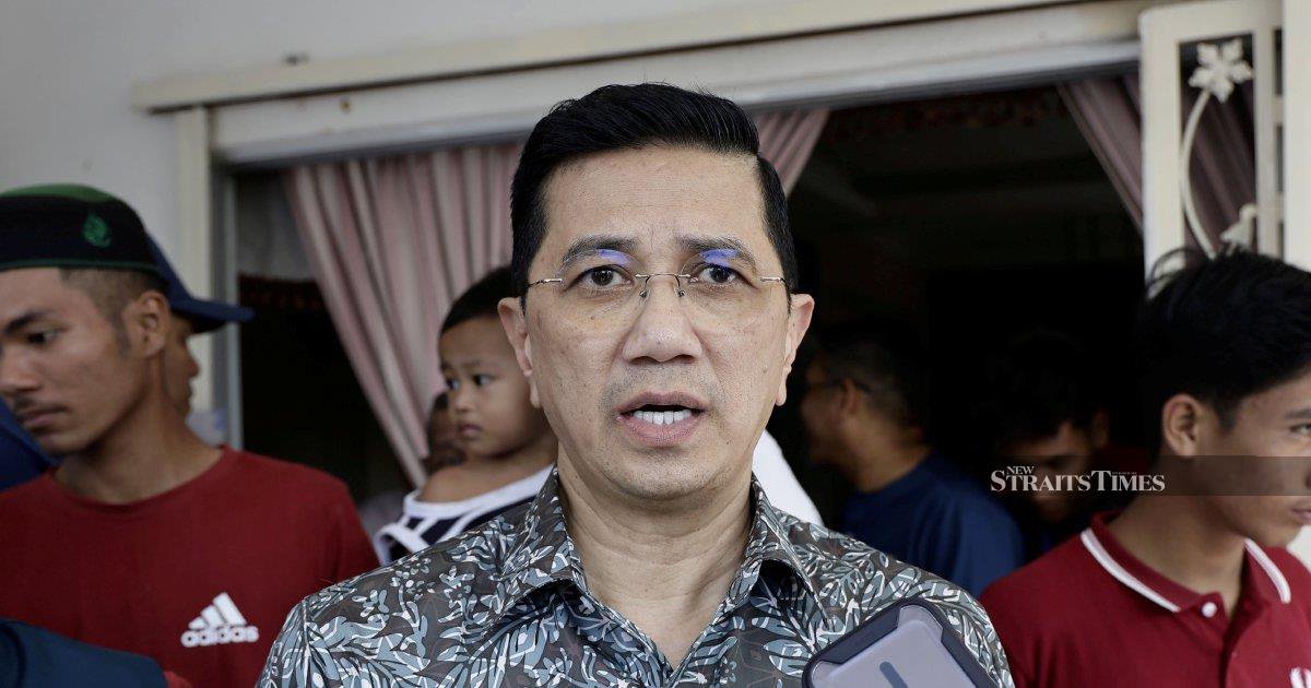 Anwar dismisses Azmin Ali's refusal to rejoin PKR, questions former deputy's standing