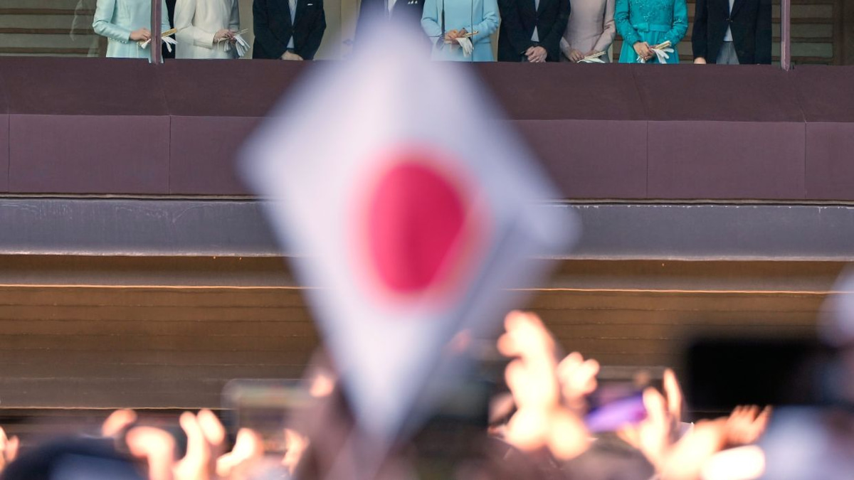 Japan Tightens Imperial Rules While Rejecting Female Emperor Despite Public Support