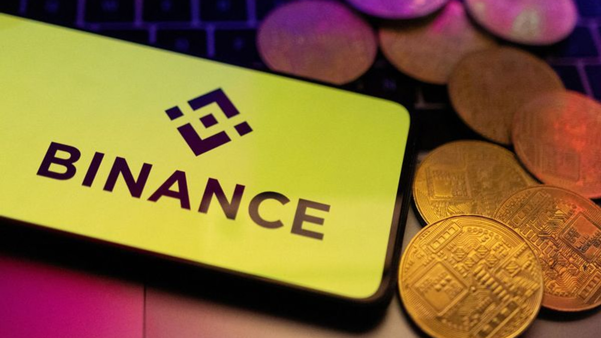 Two Binance Employees Detained in UAE for Questioning on Financial Crime Allegations