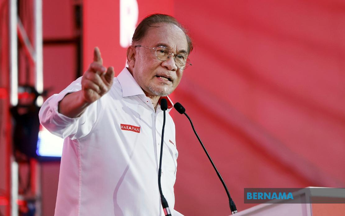 Johor Needs Visionary Leaders, Says Anwar as PH Launches Campaign