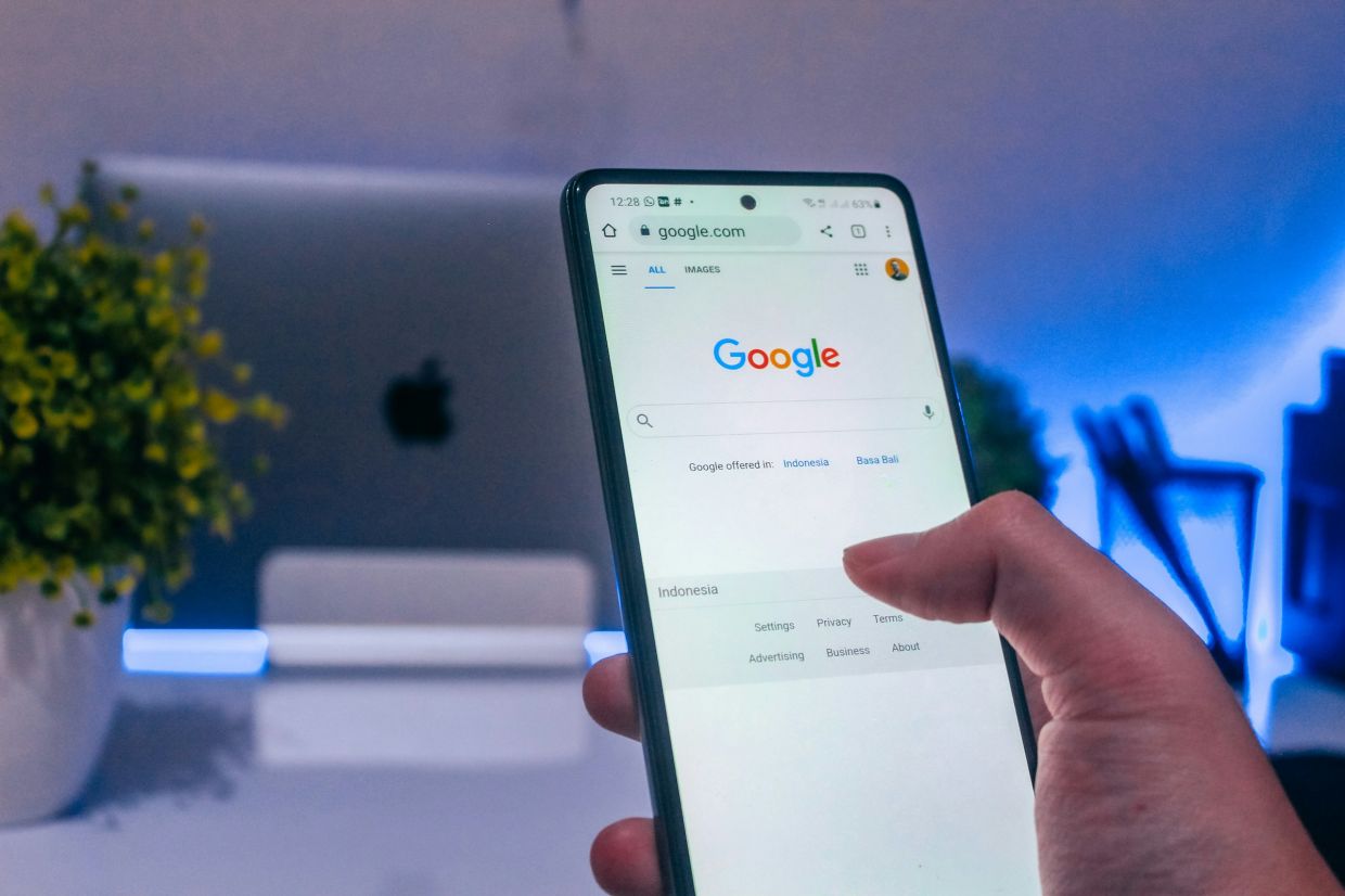 Swiss Antitrust Watchdog Investigates Google's Removal of Android Search Choice Feature