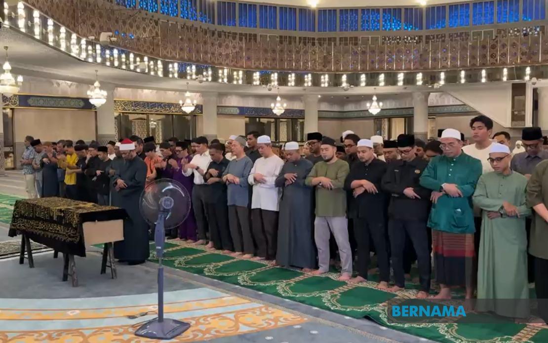 Nancy Shukri's Husband Laid to Rest Following Funeral Rites at National Mosque