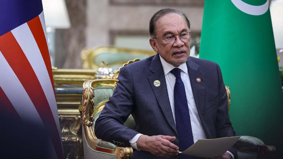 Anwar celebrates Petronas milestone in Turkmenistan gas field partnership