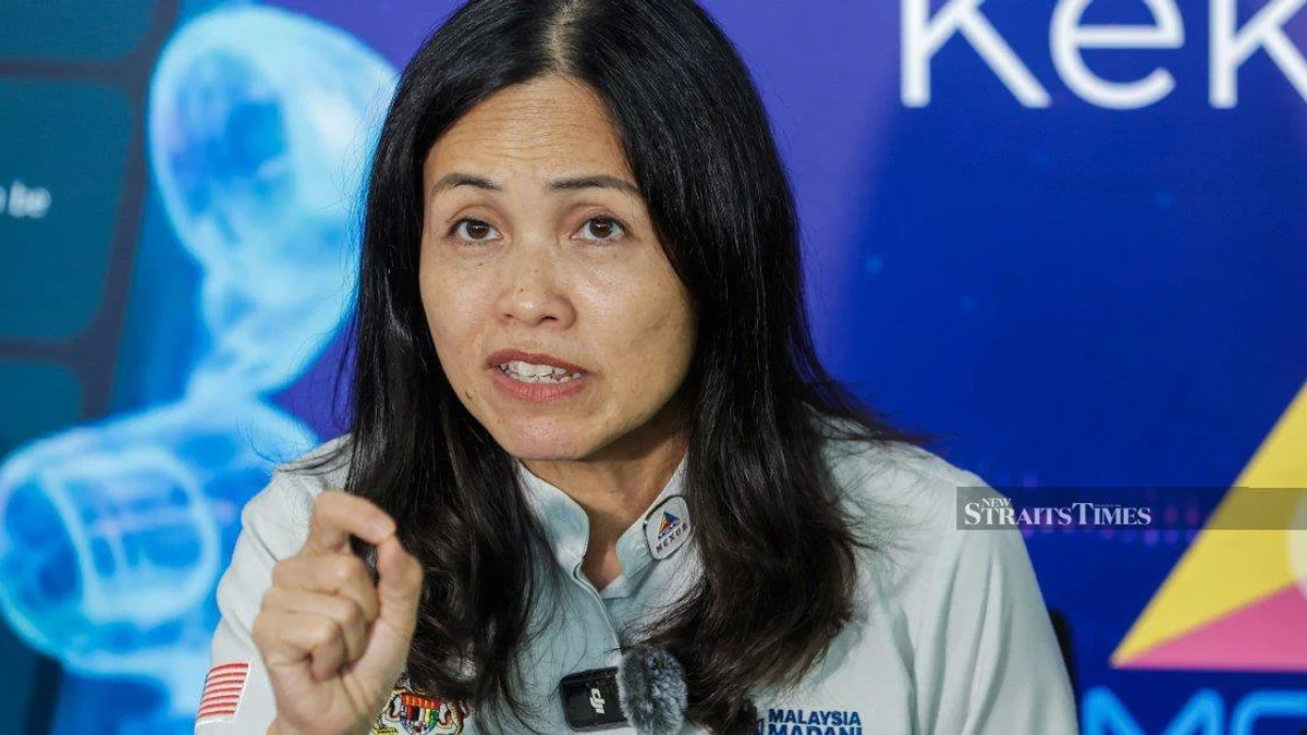 Teo Nie Ching claims opponents using fabricated posters to damage Pakatan Harapan's Johor election bid