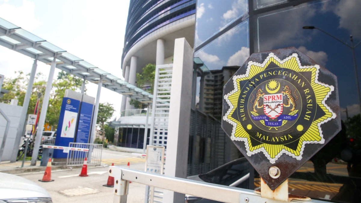 Former Civil Servant Held by MACC Over Alleged RM300,000 Aid Fraud Scheme