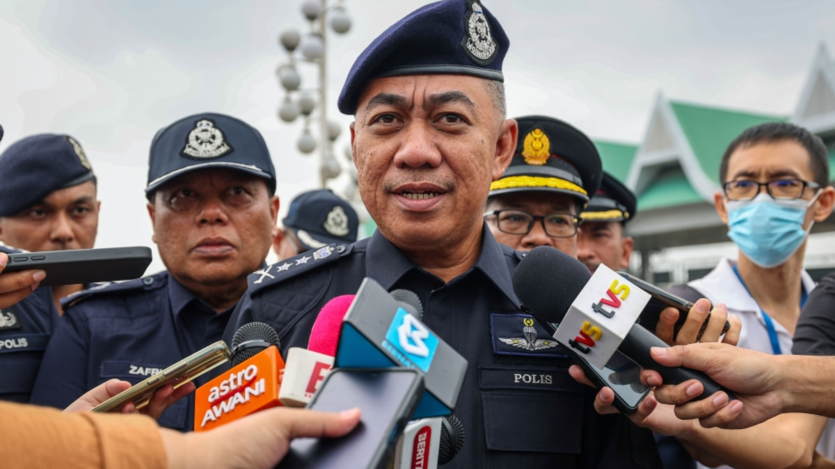 Married couple among seven arrested as police seize 2.8kg of MDMA in Perak raids