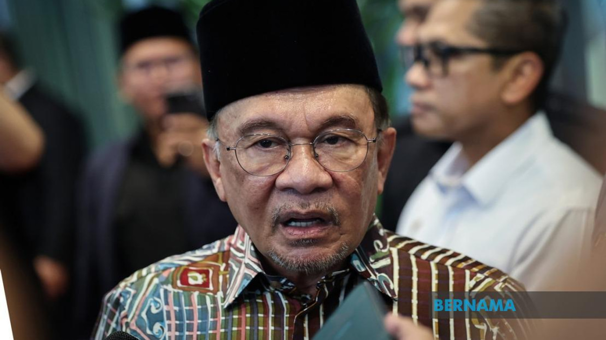 Government Will Not Tolerate Refugees Breaking Laws or Disrupting Public Order, Says PM Anwar