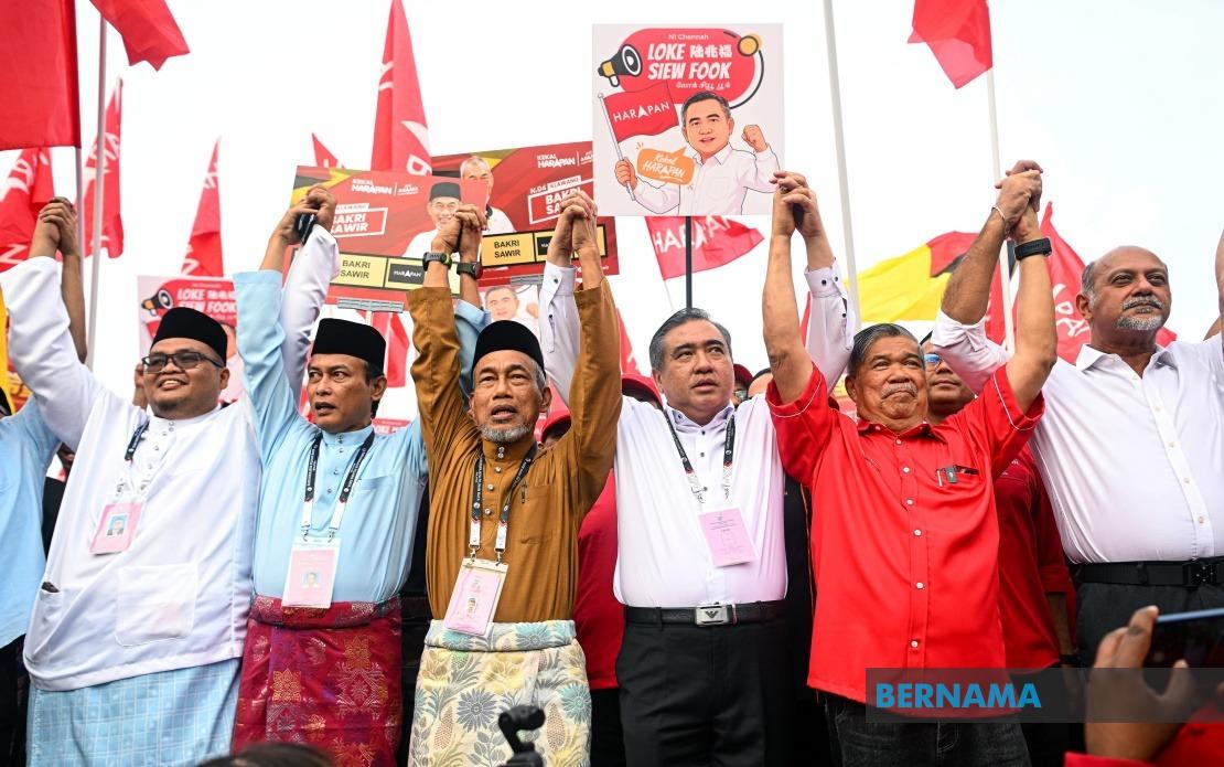 Anthony Loke Set for Tight Rematch in Chennah as BN's Siow Kong Choon Challenges DAP Stronghold