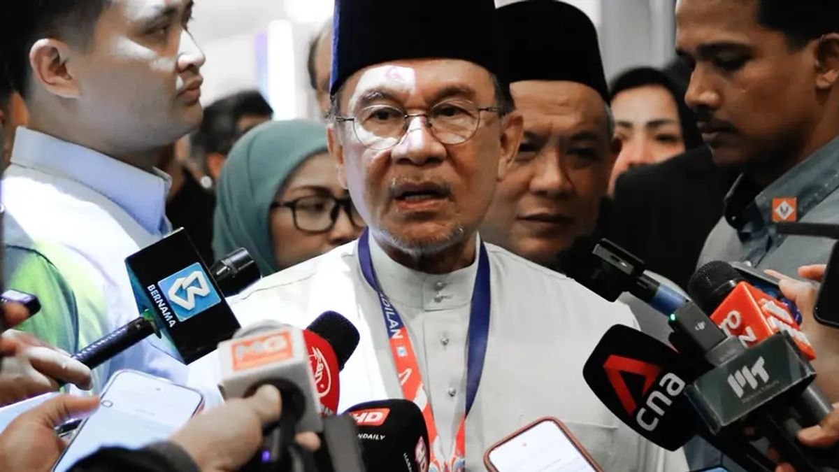 Anwar Dismisses Trust Concerns With Zahid, Attributes Remarks to KJ's Individual Position