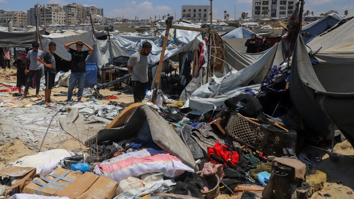 Over 90% of Gaza Destroyed, Israeli Forces Control 80% of Territory, Palestinian Report Shows