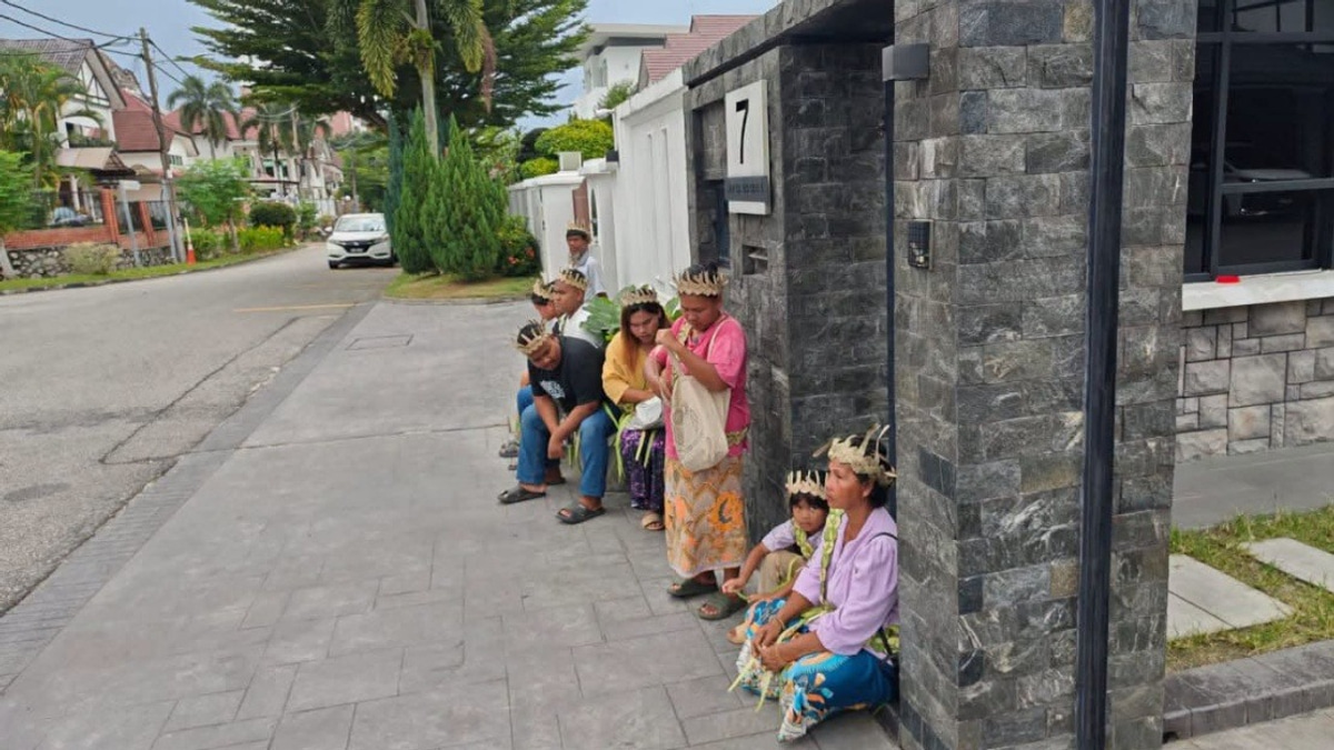 PM Anwar to Engage Pahang Over Kg Sungai Cot Orang Asli Land Dispute