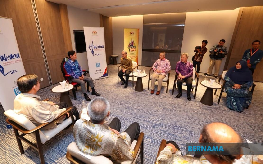 Fahmi Pushes for Unified ASEAN Media Front Against Misinformation