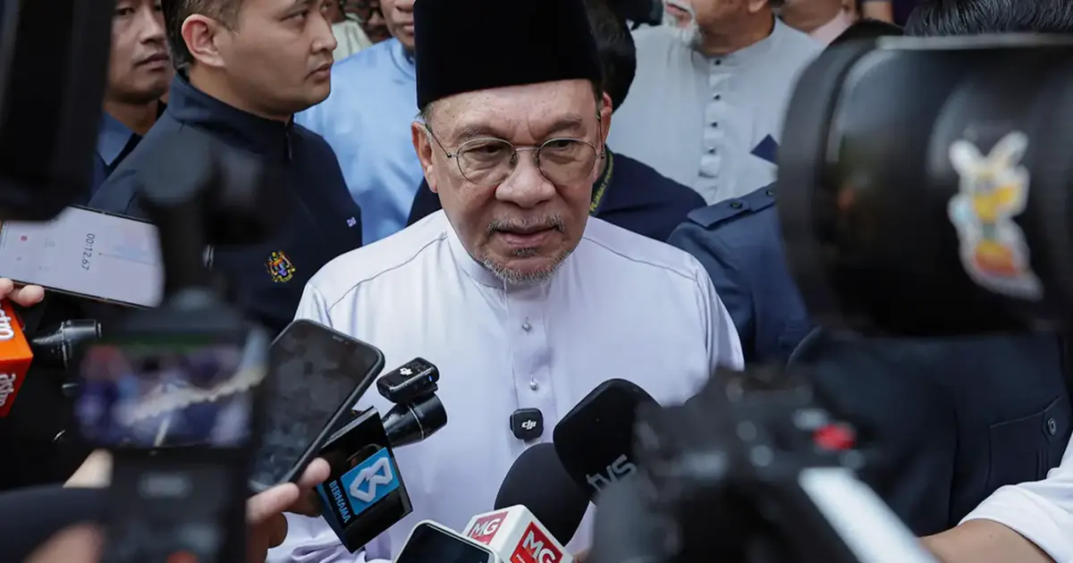 Anwar: Strong Approval Ratings Must Drive Government to Work Harder