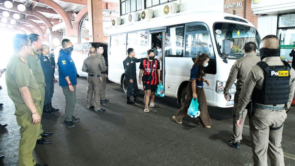 Laos Deports 32 Thai Nationals After ST Vegas Raid, Escalating Crackdown on Cybercrime