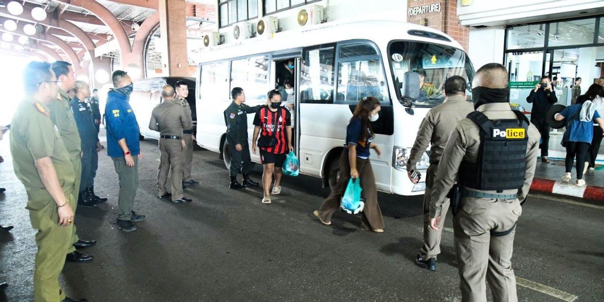 Laos Deports 32 Thai Nationals After ST Vegas Raid, Escalating Crackdown on Cybercrime
