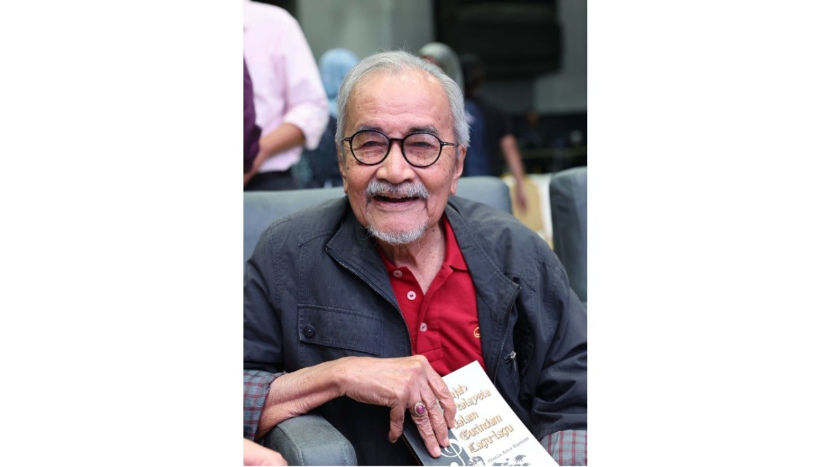 PM Anwar Pays Tribute to Veteran Filmmaker Rahim Razali on His 87th Birthday