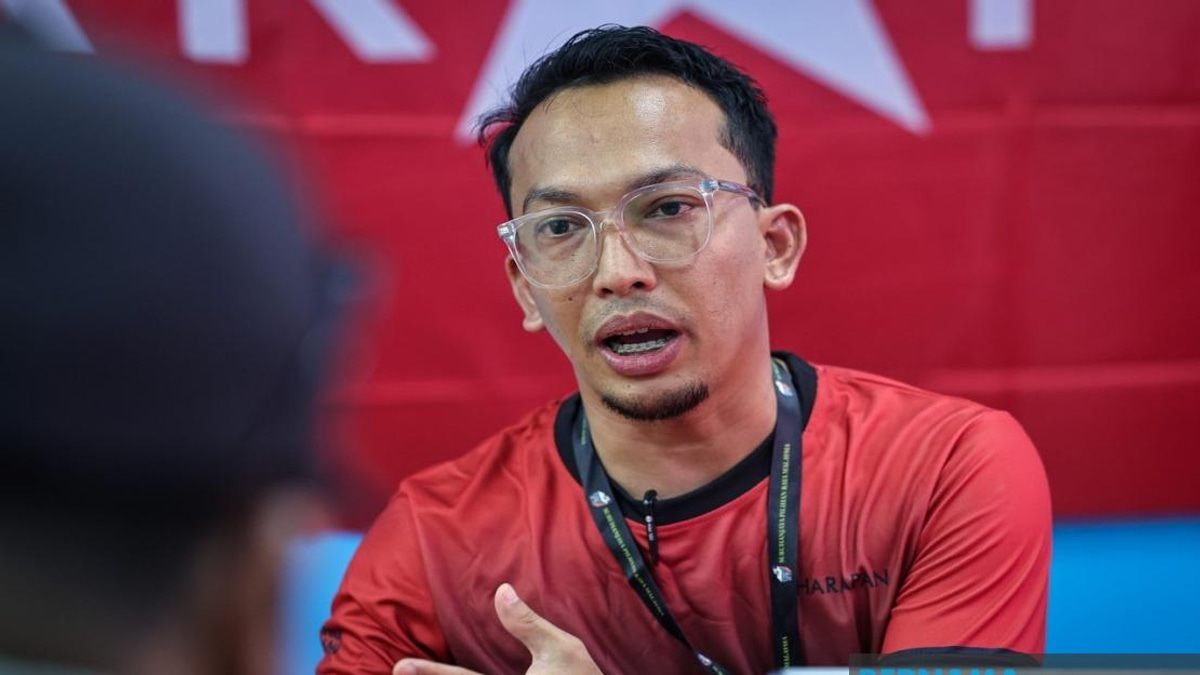 Unfazed by Long Odds, PH's Pasir Raja Candidate Banks on Youth Appeal