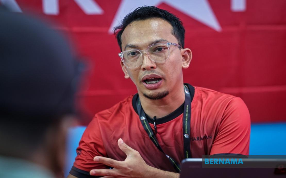 Unfazed by Long Odds, PH's Pasir Raja Candidate Banks on Youth Appeal