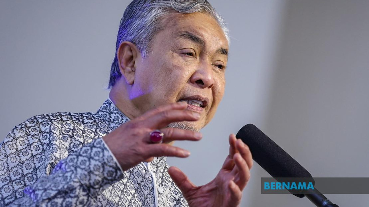 Ahmad Zahid Urges Parties to Focus on Policy, Not Past Grievances in Johor Campaign