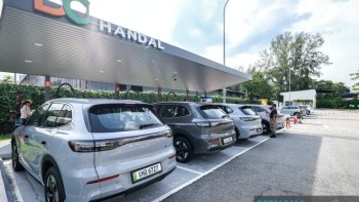 Malaysia Takes Market-Driven Approach to EV Charging, Shuns Price Controls